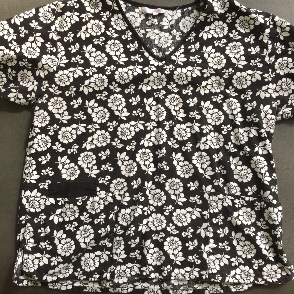 Black and white flower scrub top